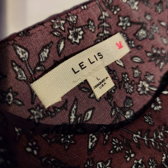 🌺SALE Plum floral ruffled top - Picture 8 of 8